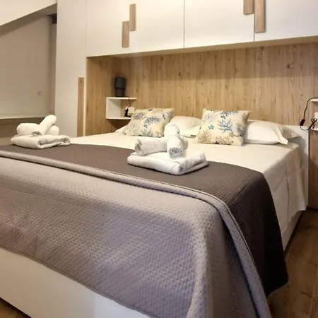 Tatil Evi La Casa Di Marty Per 9 - Belcantovillas Torre del Lago Puccini